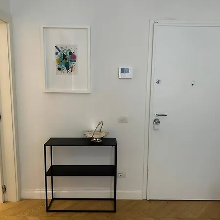 Smart Center Apartment