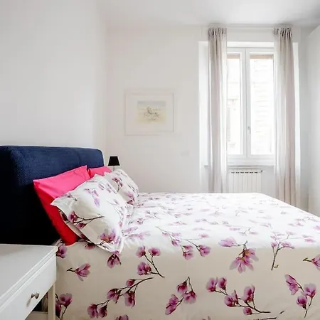 Smart Center Apartment *